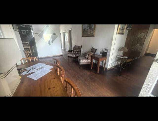 5 BEDROOM HOUSE FOR SALE IN ROODEPOORT CENTRAL